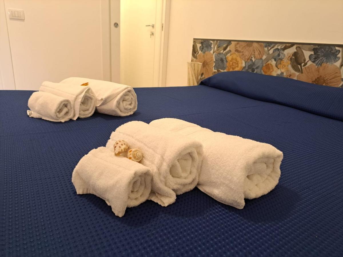Casa Vacanze Il Giardino Dei Girasoli 마리나디라구사 외부 사진