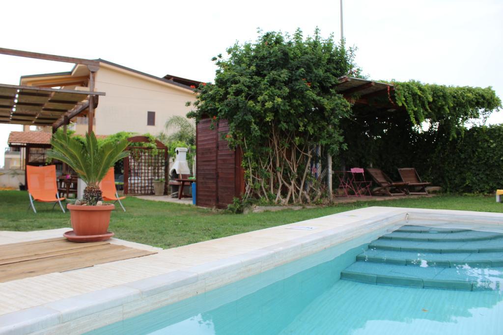 Casa Vacanze Il Giardino Dei Girasoli 마리나디라구사 외부 사진
